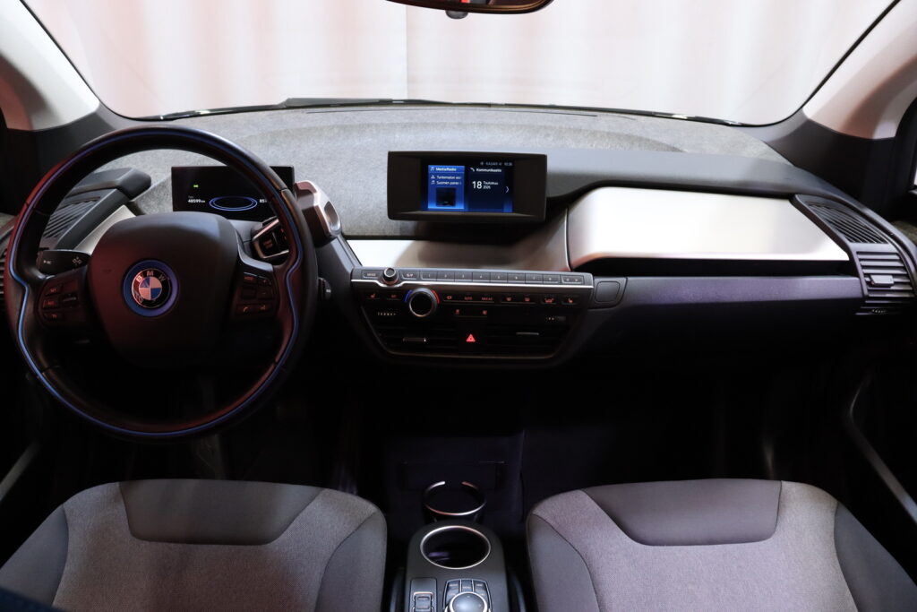 BMW - i3 - s 120 Comfort / ILP / Pikalataus / Navi / Advanced / Vakkari // BMW - i3 - s 120 Comfort / ILP / Pikalataus / Navi / Advanced / Vakkari // - Viistoperä