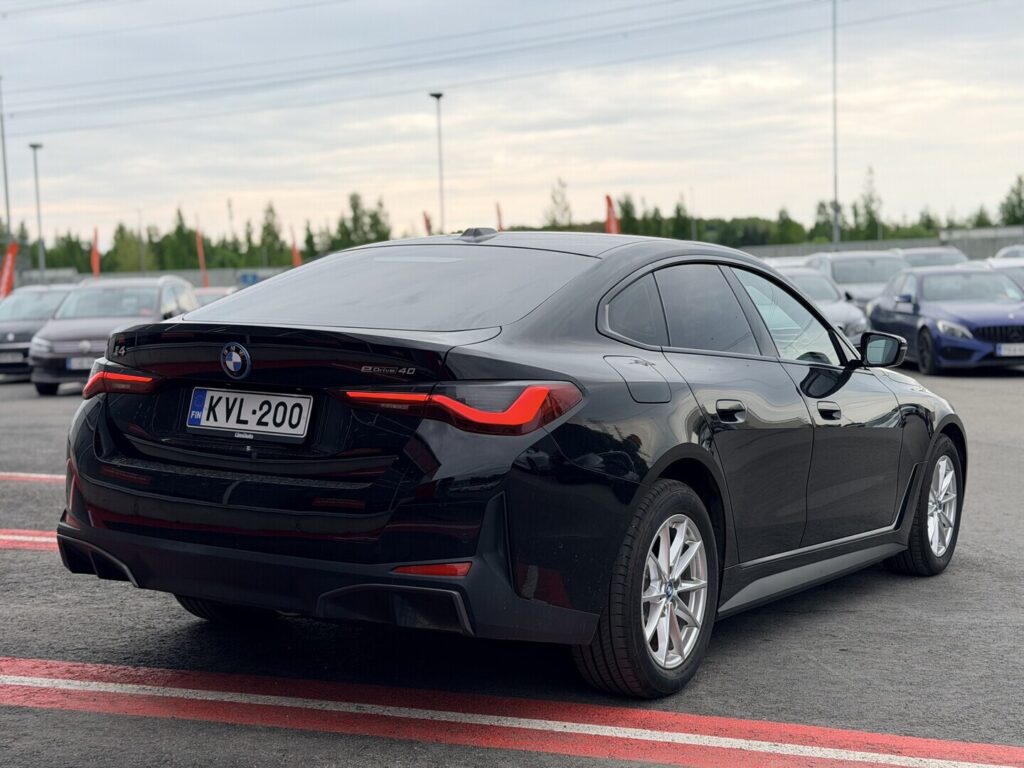 BMW - i4 - eDrive40 BMW - i4 - eDrive40 - Sedan