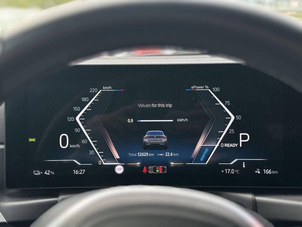 BMW - i4 - eDrive40 M Sport / Laser / HUD / ACC / Kamera / Avaimeton kulku BMW - i4 - eDrive40 M Sport / Laser / HUD / ACC / Kamera / Avaimeton kulku - Sedan