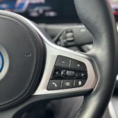 BMW - i4 - eDrive40 M Sport / Laser / HUD / ACC / Kamera / Avaimeton kulku - Sedan