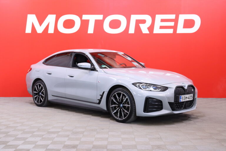 BMW - i4 - eDrive40 M Sport / Laser / HUD / ACC / Kamera / Avaimeton kulku - Sedan