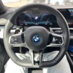 BMW - i5 - G60 xDrive40 M Sport // Bowers & wilkins / DAP / Adapt. LED / Vetokoukku / Kamera / 2x renkaat ja vanteet / - Sedan