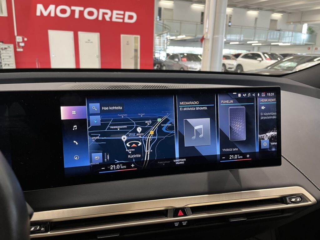 BMW - iX - xDrive 40 // Laser / Sky Lounge / H&K / DAP / 360 / HUD / Hieronta / Muistipenkit / Comfort access // BMW - iX - xDrive 40 // Laser / Sky Lounge / H&K / DAP / 360 / HUD / Hieronta / Muistipenkit / Comfort access // - Maastoauto