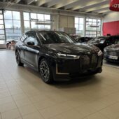BMW - iX - xDrive 40 // Laser / Sky Lounge / H&K / DAP / 360 / HUD / Hieronta / Muistipenkit / Comfort access // - Maastoauto