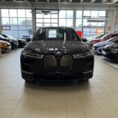 BMW - iX - xDrive 40 // Laser / Sky Lounge / H&K / DAP / 360 / HUD / Hieronta / Muistipenkit / Comfort access // - Maastoauto