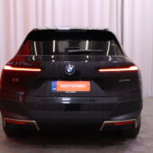 BMW - iX - xDrive 40 // Laser / Sky Lounge / H&K / DAP / 360 / HUD / Hieronta / Muistipenkit / Comfort access // - Maastoauto