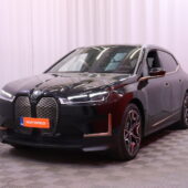 BMW - iX - xDrive 40 // Laser / Sky Lounge / H&K / DAP / 360 / HUD / Hieronta / Muistipenkit / Comfort access // - Maastoauto