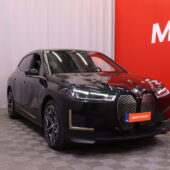 BMW - iX - xDrive 40 // Laser / Sky Lounge / H&K / DAP / 360 / HUD / Hieronta / Muistipenkit / Comfort access // - Maastoauto