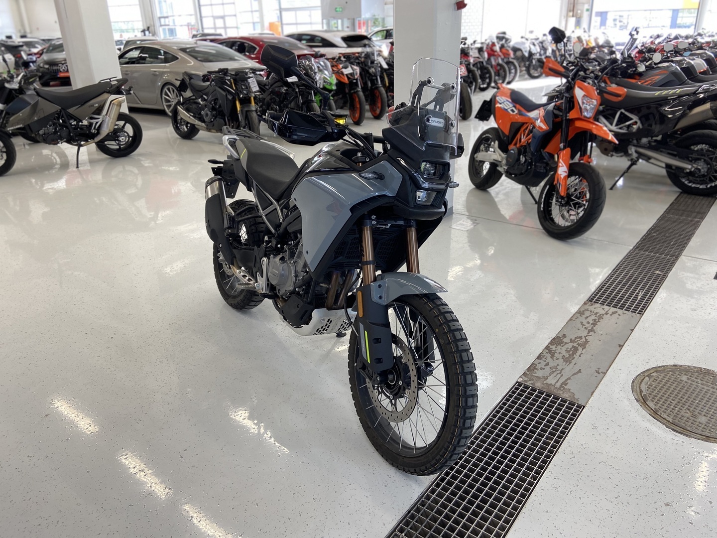 CFMOTO - 450MT - // Vaihtoehto uudelle! / TFT / TC / ABS // - Moottoripyörä