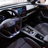 Cupra - Formentor - VZ 1.4 PHEV 180 kW e-HYBRID DSG // 1.om Suomi-Auto / Merkkihuollettu / ACC / P-kamera / Koukku / Carplay / Navi / LED // - Maastoauto