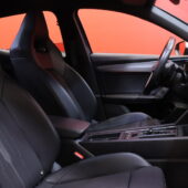 Cupra - Formentor - VZ 1.4 PHEV 180 kW e-HYBRID DSG // 1.om Suomi-Auto / Merkkihuollettu / ACC / P-kamera / Koukku / Carplay / Navi / LED // - Maastoauto