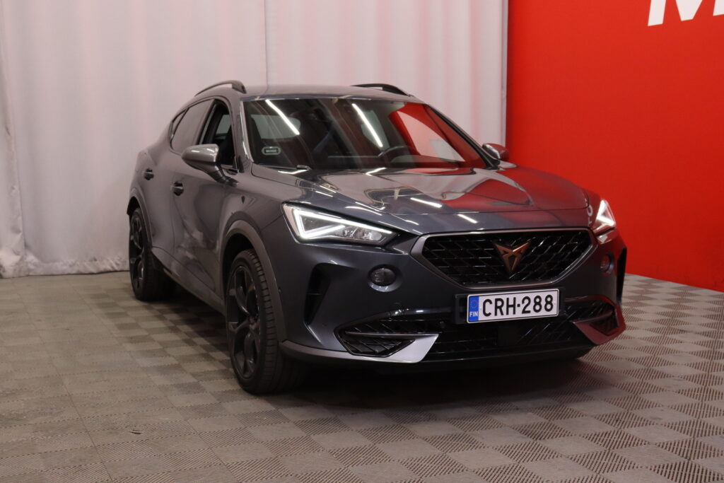 Cupra - Formentor - VZ 1.4 PHEV 180 kW e-HYBRID DSG // 1.om Suomi-Auto / Merkkihuollettu / ACC / P-kamera / Koukku / Carplay / Navi / LED // Cupra - Formentor - VZ 1.4 PHEV 180 kW e-HYBRID DSG // 1.om Suomi-Auto / Merkkihuollettu / ACC / P-kamera / Koukku / Carplay / Navi / LED // - Maastoauto
