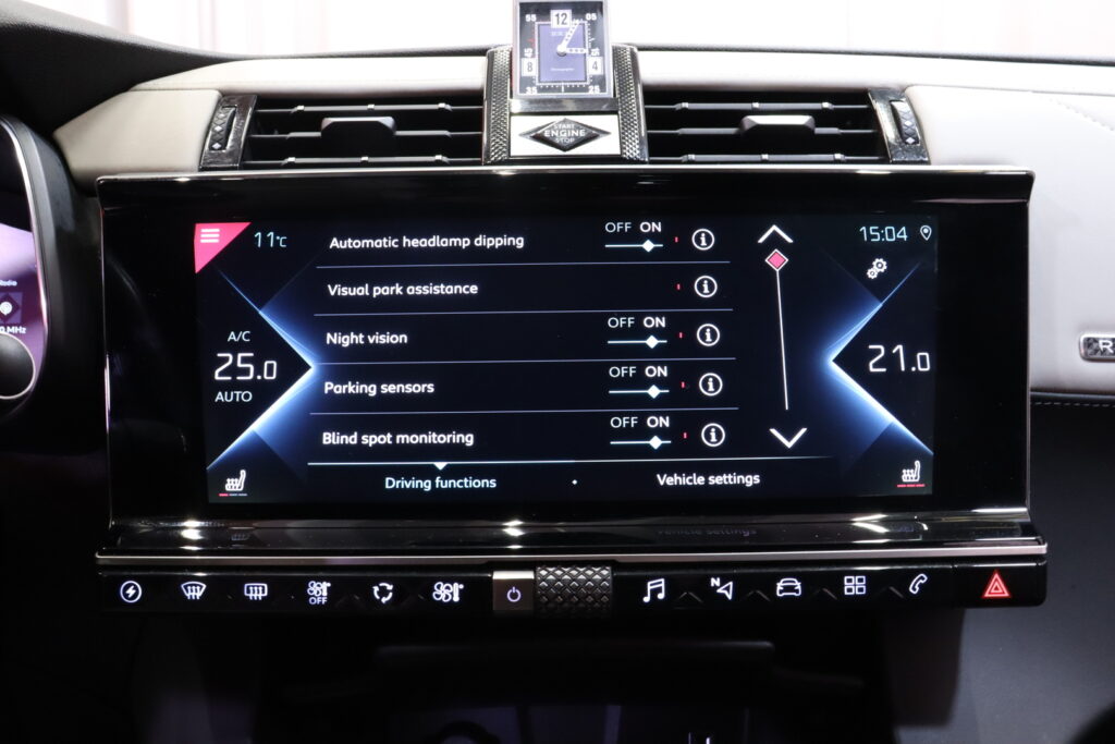 DS - 7 Crossback - E-Tense 4x4 Plug-in Hybrid Grand Chic // Focal Audio System / ACC / LED Vision / SUOMI-auto // DS - 7 Crossback - E-Tense 4x4 Plug-in Hybrid Grand Chic // Focal Audio System / ACC / LED Vision / SUOMI-auto // - Maastoauto