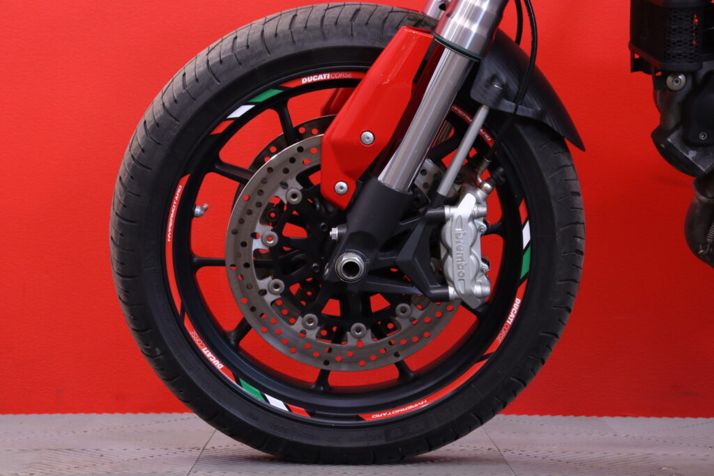 DUCATI - HYPERMOTARD - 1100 // A2 kuristettavissa / Suomi-pyörä / Hiilikuitu / Termignoni / Huoltokirja // DUCATI - HYPERMOTARD - 1100 // A2 kuristettavissa / Suomi-pyörä / Hiilikuitu / Termignoni / Huoltokirja // - Moottoripyörä