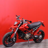 DUCATI - HYPERMOTARD - 1100 // A2 kuristettavissa / Suomi-pyörä / Hiilikuitu / Termignoni / Huoltokirja // - Moottoripyörä