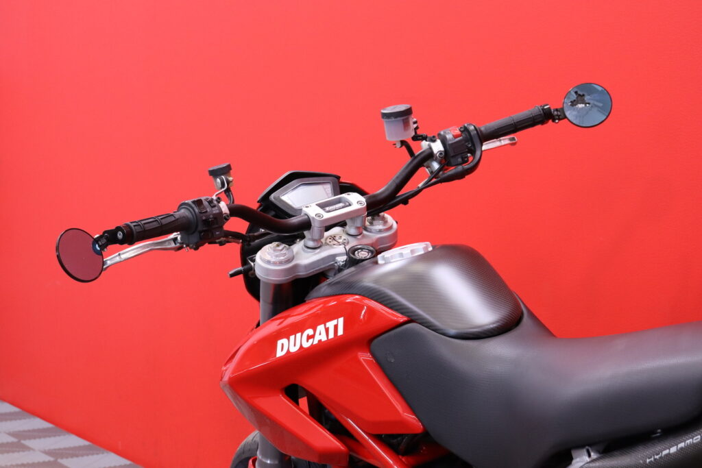DUCATI - HYPERMOTARD - 1100 // A2 kuristettavissa / Suomi-pyörä / Hiilikuitu / Termignoni / Huoltokirja // DUCATI - HYPERMOTARD - 1100 // A2 kuristettavissa / Suomi-pyörä / Hiilikuitu / Termignoni / Huoltokirja // - Moottoripyörä