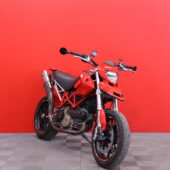 DUCATI - HYPERMOTARD - 1100 // A2 kuristettavissa / Suomi-pyörä / Hiilikuitu / Termignoni / Huoltokirja // - Moottoripyörä