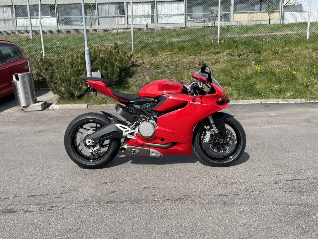 Ducati - 899 Panigale - // Huoltokirja / Termignoni sliparit / ABS / Vaihdennäyttö / LED vilkut ja takavalo // Ducati - 899 Panigale - // Huoltokirja / Termignoni sliparit / ABS / Vaihdennäyttö / LED vilkut ja takavalo // - Moottoripyörä