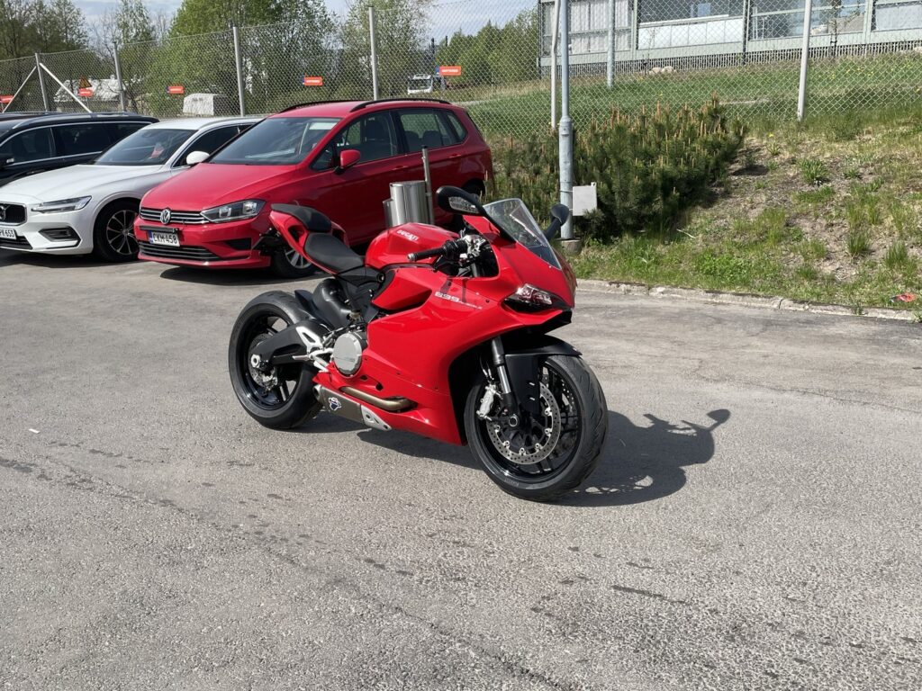 Ducati - 899 Panigale - // Huoltokirja / Termignoni sliparit / ABS / Vaihdennäyttö / LED vilkut ja takavalo // Ducati - 899 Panigale - // Huoltokirja / Termignoni sliparit / ABS / Vaihdennäyttö / LED vilkut ja takavalo // - Moottoripyörä