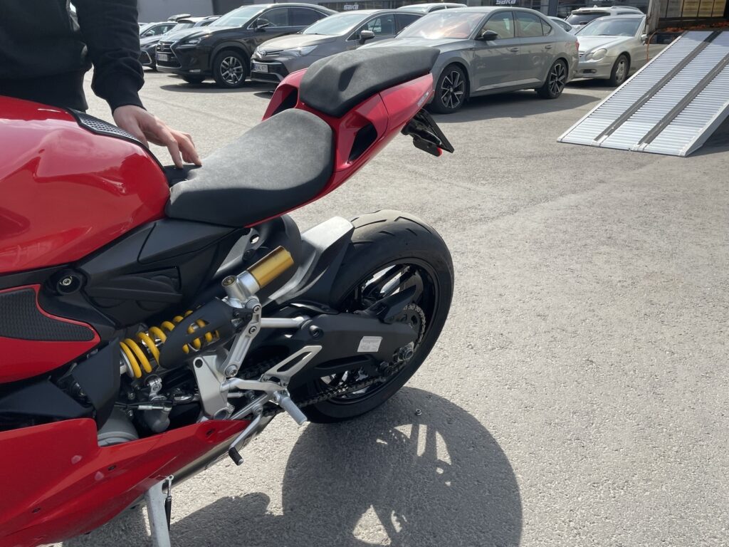 Ducati - 899 Panigale - // Huoltokirja / Termignoni sliparit / ABS / Vaihdennäyttö / LED vilkut ja takavalo // Ducati - 899 Panigale - // Huoltokirja / Termignoni sliparit / ABS / Vaihdennäyttö / LED vilkut ja takavalo // - Moottoripyörä