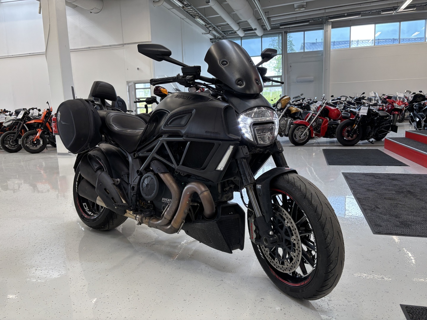 Ducati - Diavel - 1200 // Juuri Saapunut! / Suomi-pyörä / Ajomodet / DTC / ABS // - Moottoripyörä