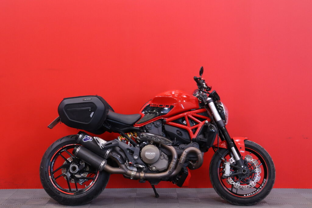 Ducati - MONSTER - 1200 // Suomi pyörä / Termignoni / DTC / Ajomodet / Huoltokirja / Laukut // Ducati - MONSTER - 1200 // Suomi pyörä / Termignoni / DTC / Ajomodet / Huoltokirja / Laukut // - Moottoripyörä