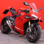 Ducati - PANIGALE V4 - S // Sähköalusta / Shifter / Putkisto! / Wheelie Control / Ajomodet / LED // - Moottoripyörä