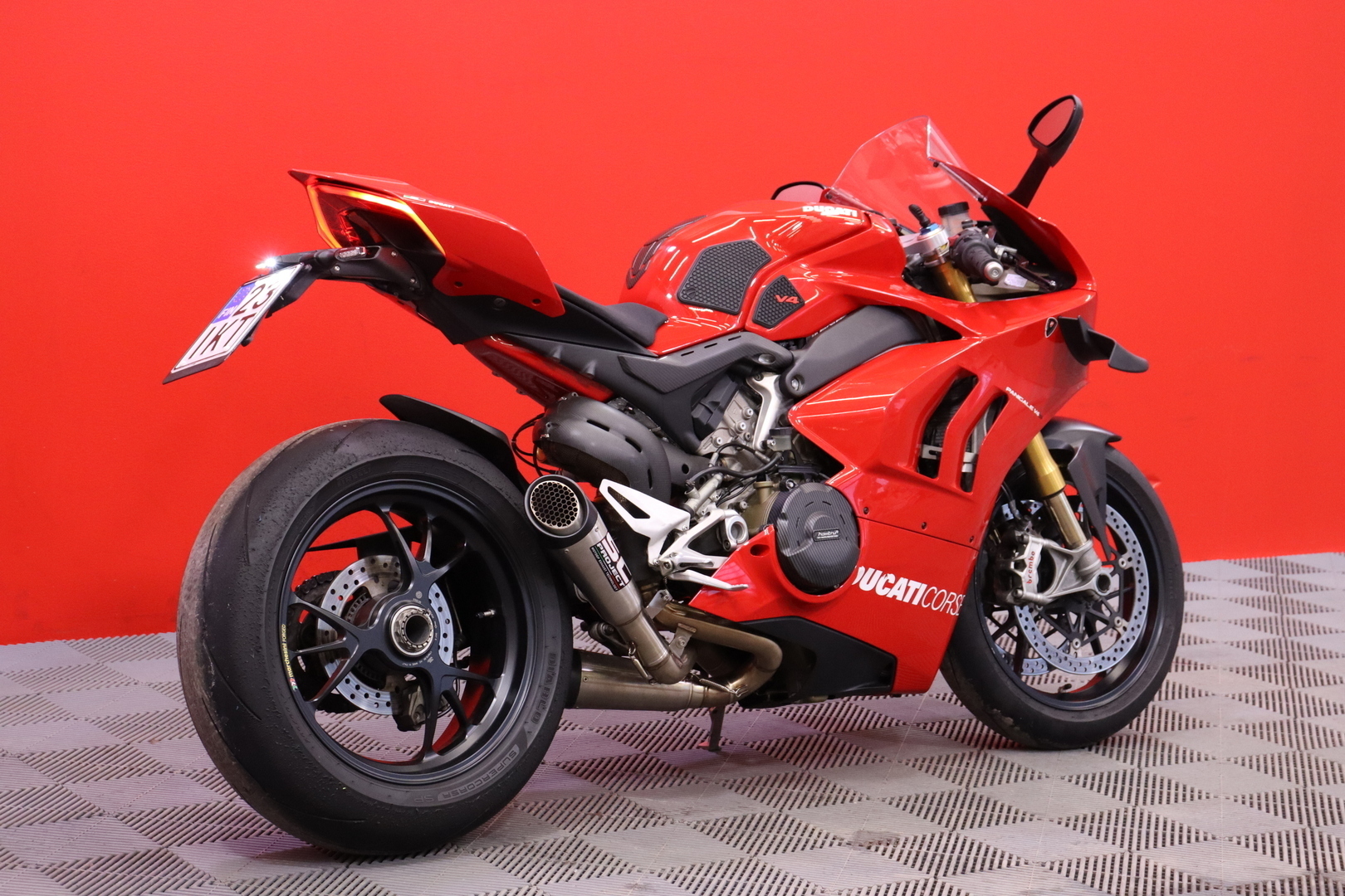 Ducati - PANIGALE V4 - S // Sähköalusta / Shifter / Putkisto! / Wheelie Control / Ajomodet / LED // - Moottoripyörä