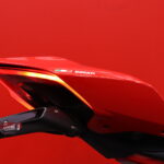 Ducati - PANIGALE V4 - S // Sähköalusta / Shifter / Putkisto! / Wheelie Control / Ajomodet / LED // - Moottoripyörä