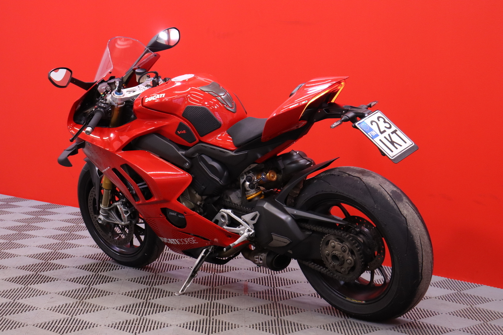 Ducati - PANIGALE V4 - S // Sähköalusta / Shifter / Putkisto! / Wheelie Control / Ajomodet / LED // - Moottoripyörä