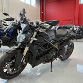 Ducati - STREETFIGHTER - 848 // Arrow / Brembo / Teräspunoletkut / Säädettävät kahvat / Siisti! // - Moottoripyörä