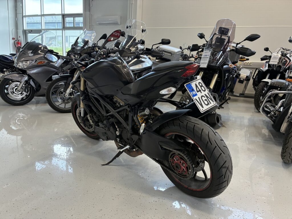 Ducati - STREETFIGHTER - 848 // Arrow / Brembo / Teräspunoletkut / Säädettävät kahvat / Siisti! // Ducati - STREETFIGHTER - 848 // Arrow / Brembo / Teräspunoletkut / Säädettävät kahvat / Siisti! // - Moottoripyörä