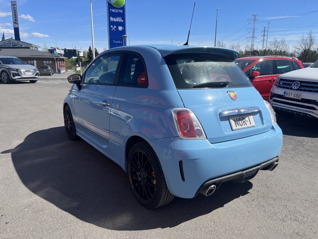 Fiat Abarth - 500 - 1,4 T-Jet 135hv Abarth Competizione // Sporttipenkit / Blue&me / P.tutka / Sumuvalot / ilmastointi // Fiat Abarth - 500 - 1,4 T-Jet 135hv Abarth Competizione // Sporttipenkit / Blue&me / P.tutka / Sumuvalot / ilmastointi // - Viistoperä