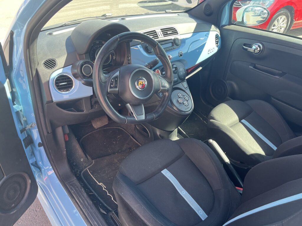 Fiat Abarth - 500 - 1,4 T-Jet 135hv Abarth Competizione // Sporttipenkit / Blue&me / P.tutka / Sumuvalot / ilmastointi // Fiat Abarth - 500 - 1,4 T-Jet 135hv Abarth Competizione // Sporttipenkit / Blue&me / P.tutka / Sumuvalot / ilmastointi // - Viistoperä
