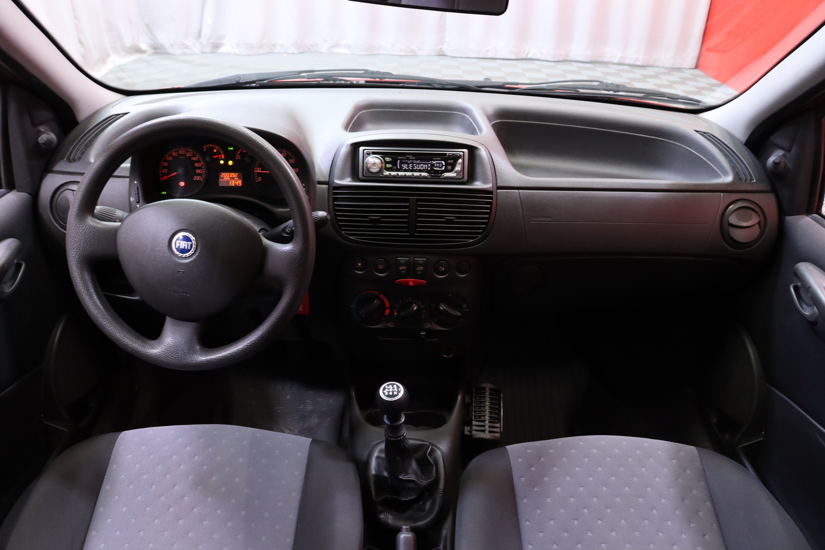 Fiat - Punto - 2D PUNTO HATCHBACK 1.2 // Radio / Ilmastointi / Lohkolämmitin + sisähaara / Mukitelineet / Kangaspenkit // - Viistoperä