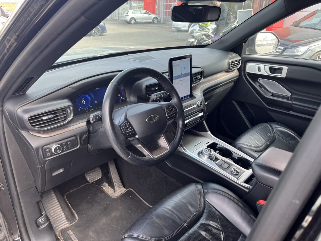 Ford - Explorer - 3,0 V6 Ecoboost 457hv PHEV A10 AWD Platinum 5-ovinen Ford - Explorer - 3,0 V6 Ecoboost 457hv PHEV A10 AWD Platinum 5-ovinen - Maastoauto