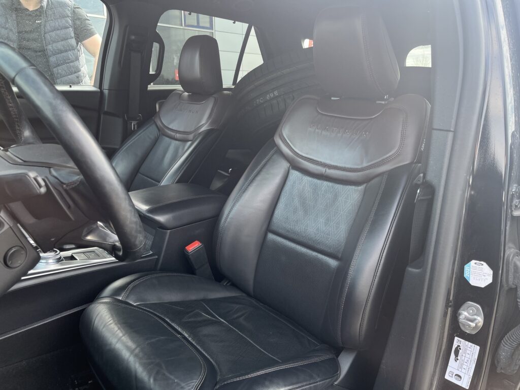 Ford - Explorer - 3,0 V6 Ecoboost 457hv PHEV A10 AWD Platinum 5-ovinen Ford - Explorer - 3,0 V6 Ecoboost 457hv PHEV A10 AWD Platinum 5-ovinen - Maastoauto
