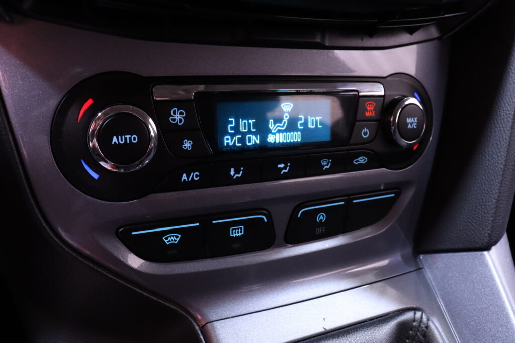 tuotekuva-Ford-Focus-ZKB-886-2026-05-22-130523-17 tuotekuva-Ford-Focus-ZKB-886-2026-05-22-130523-17