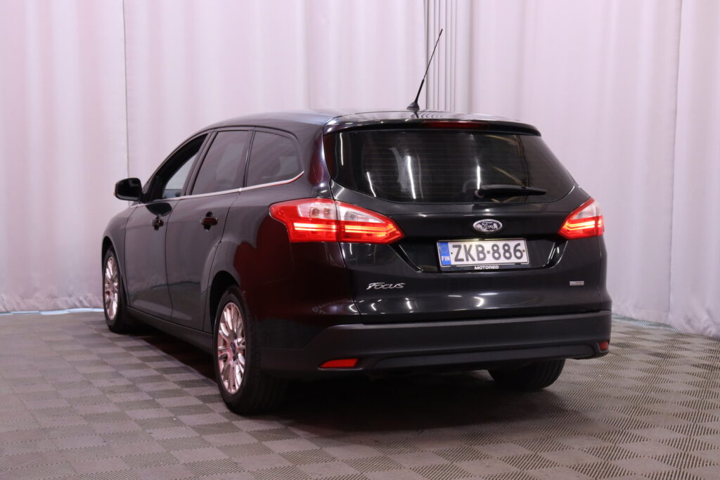 Ford - Focus - 1,0 EcoBoost 125 hv Start/Stop Titanium M6 Wagon // Vakkari / Radio / Kaukosäätöinen keskuslukitus / 2x renkaat // Ford - Focus - 1,0 EcoBoost 125 hv Start/Stop Titanium M6 Wagon // Vakkari / Radio / Kaukosäätöinen keskuslukitus / 2x renkaat // - Farmari