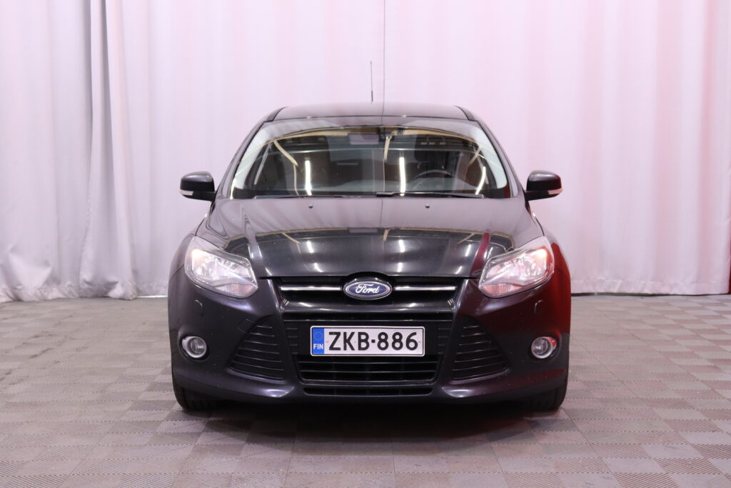 Ford - Focus - 1,0 EcoBoost 125 hv Start/Stop Titanium M6 Wagon // Vakkari / Radio / Kaukosäätöinen keskuslukitus / 2x renkaat // Ford - Focus - 1,0 EcoBoost 125 hv Start/Stop Titanium M6 Wagon // Vakkari / Radio / Kaukosäätöinen keskuslukitus / 2x renkaat // - Farmari
