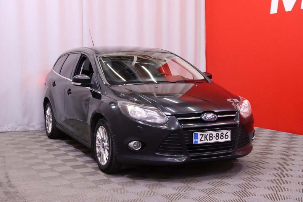 Ford - Focus - 1,0 EcoBoost 125 hv Start/Stop Titanium M6 Wagon // Vakkari / Radio / Kaukosäätöinen keskuslukitus / 2x renkaat // Ford - Focus - 1,0 EcoBoost 125 hv Start/Stop Titanium M6 Wagon // Vakkari / Radio / Kaukosäätöinen keskuslukitus / 2x renkaat // - Farmari