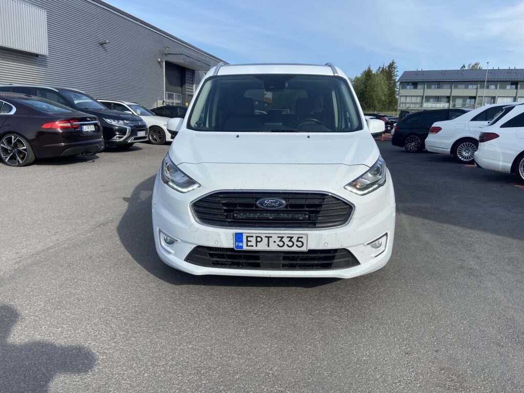 Ford - Grand Tourneo Connect - 1,5 TDCi 120 hv A8 Titanium 5-ovinen Ford - Grand Tourneo Connect - 1,5 TDCi 120 hv A8 Titanium 5-ovinen - Tila-auto