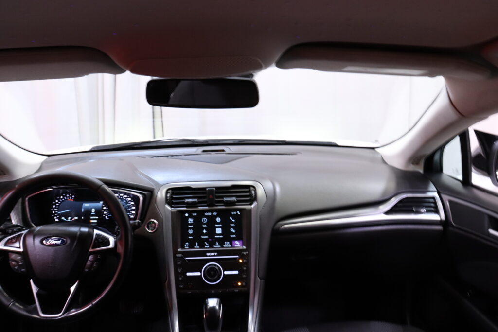 Ford - Mondeo - 2,0 TDCi 150hv PowerShift Titanium Wagon // Webasto / Tähtikatto / AppleCarPlay / Navi / LED / Kamera // Ford - Mondeo - 2,0 TDCi 150hv PowerShift Titanium Wagon // Webasto / Tähtikatto / AppleCarPlay / Navi / LED / Kamera // - Farmari