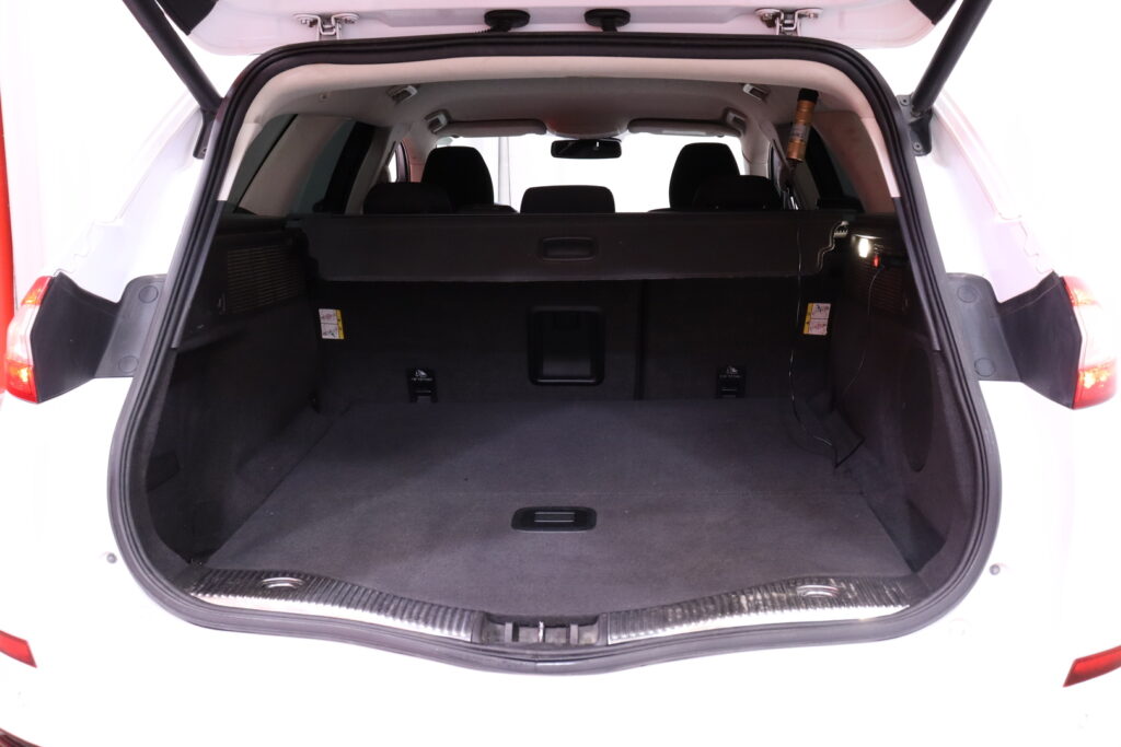 tuotekuva-Ford-Mondeo-RTS-507-2026-05-21-144942-29 tuotekuva-Ford-Mondeo-RTS-507-2026-05-21-144942-29