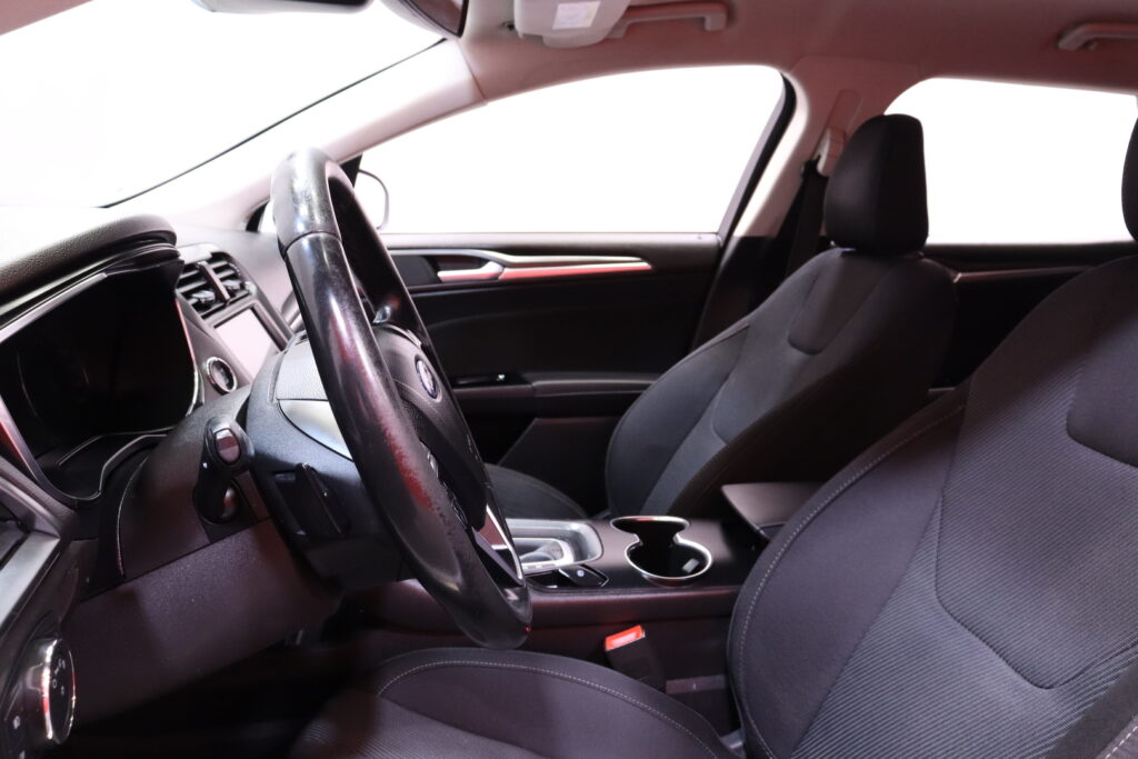 Ford - Mondeo - 2,0 TDCi 150hv PowerShift Titanium Wagon // Webasto / Tähtikatto / AppleCarPlay / Navi / LED / Kamera // Ford - Mondeo - 2,0 TDCi 150hv PowerShift Titanium Wagon // Webasto / Tähtikatto / AppleCarPlay / Navi / LED / Kamera // - Farmari