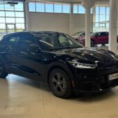 Ford - Mustang Mach-E - 75kWh 269hv A1 RWD 5-ovinen / 1-OM / Suomi-auto / Juuri huolettu / - Maastoauto