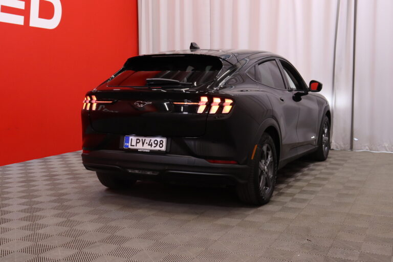 Ford - Mustang Mach-E - 75kWh 269hv A1 RWD 5-ovinen // ACC / 1-Omisteinen Suomi-auto / P.- Kamera / BLIS / Apple Carplay / LED // - Maastoauto
