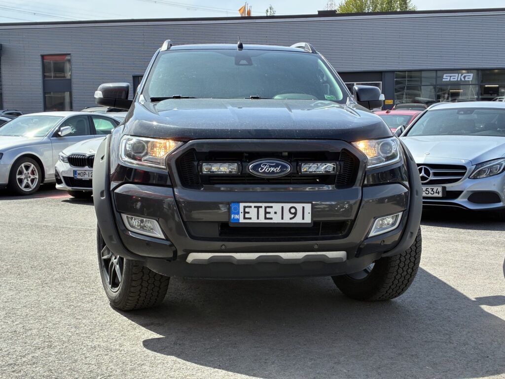 Ford - Ranger - Double Cab 3,2TDCi 200 hv A6 4x4 Wildtrak Ford - Ranger - Double Cab 3,2TDCi 200 hv A6 4x4 Wildtrak - Avolava