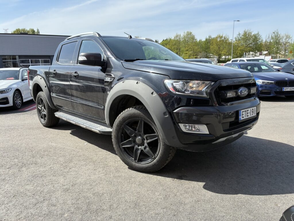 Ford - Ranger - Double Cab 3,2TDCi 200 hv A6 4x4 Wildtrak Ford - Ranger - Double Cab 3,2TDCi 200 hv A6 4x4 Wildtrak - Avolava
