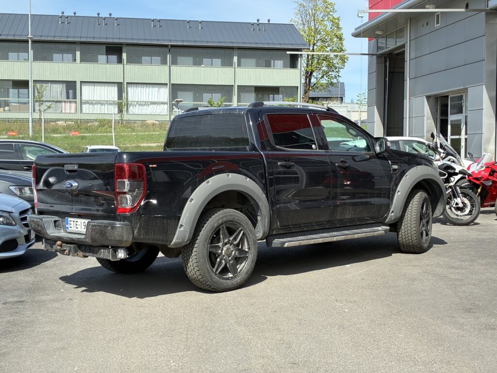 Ford - Ranger - Double Cab 3,2TDCi 200 hv A6 4x4 Wildtrak Ford - Ranger - Double Cab 3,2TDCi 200 hv A6 4x4 Wildtrak - Avolava